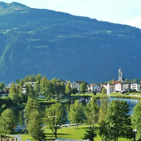 Val Signina 8-17 By Interhome Laax